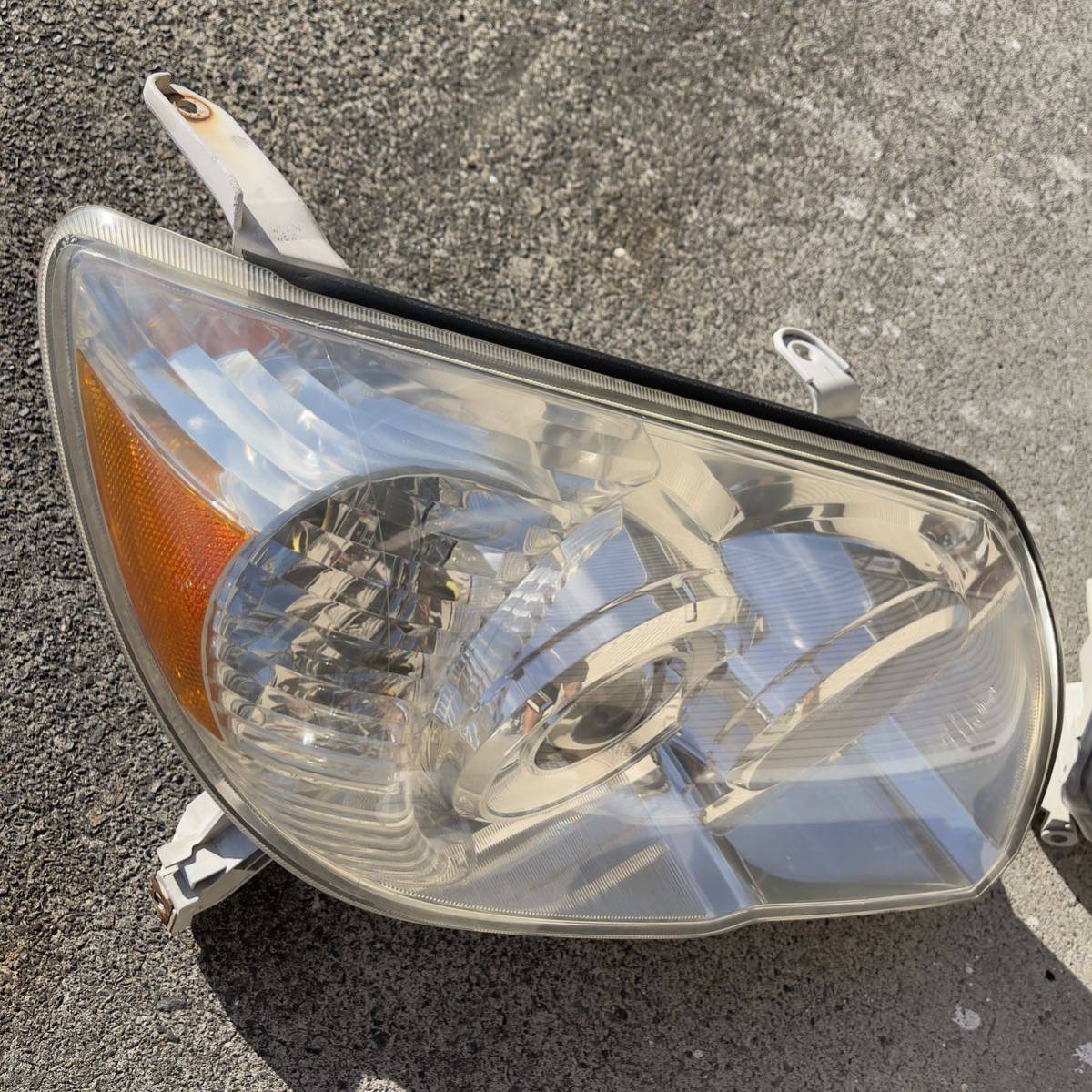 良品 215 サーフ 後期 ヘッドライト 純正 メッキ 左右 ハイラックス