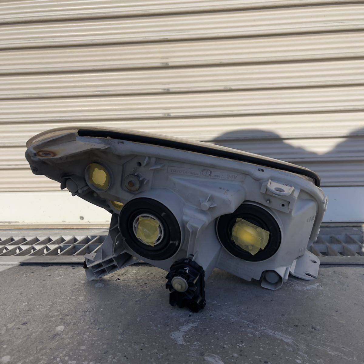 良品 215 サーフ 後期 ヘッドライト 純正 メッキ 左右 ハイラックス