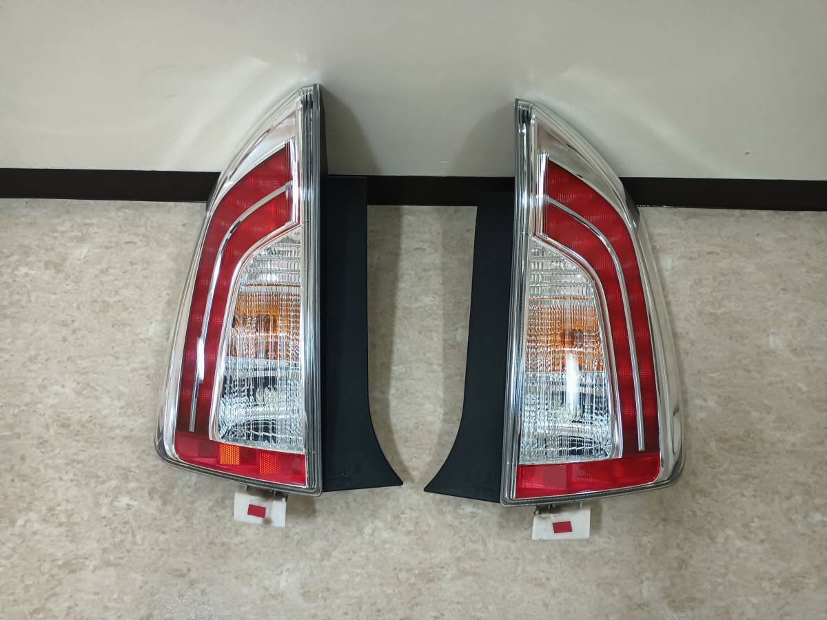 30プリウス後期 テールランプ左右セット トヨタプリウス 30プリウス