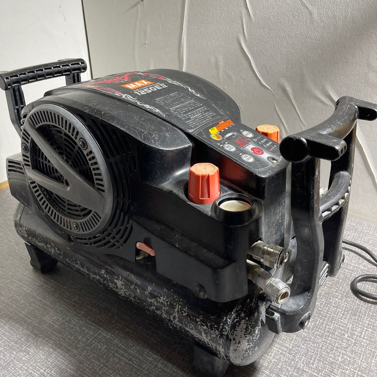 MAX マックス エアーコンプレッサー 1250EII 通電OK ジャンク2