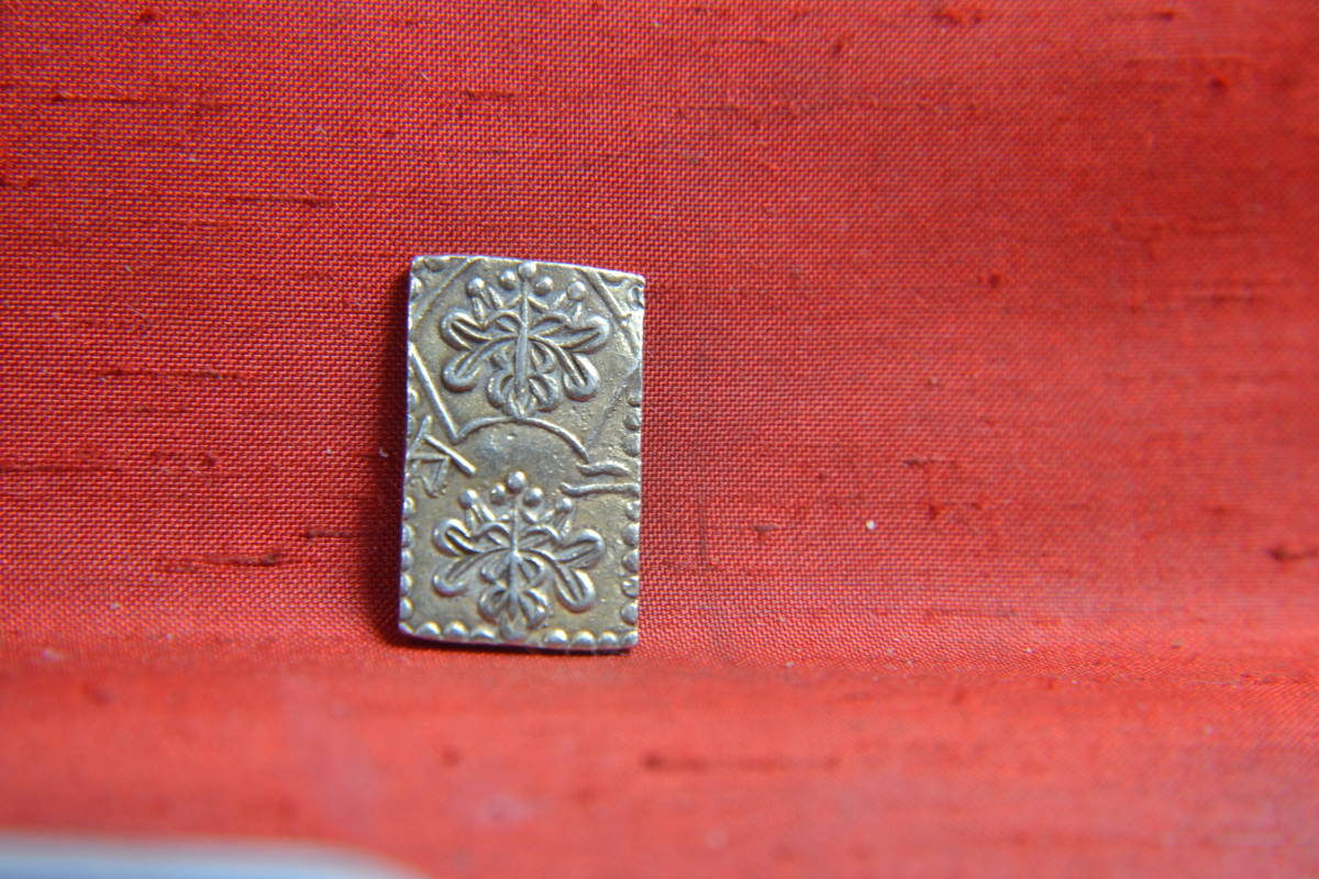 明治二分判金 2枚セット 遺品整理品 明治二分判金 ｜骨董品買取 緑和堂