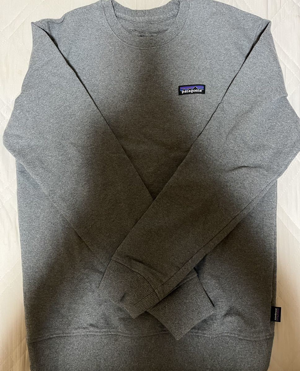 美品　パタゴニア　グレー　トレーナー　P6 アップライザル　サイズS 裏起毛　女性にも　patagonia サーフ　スノー　Supreme