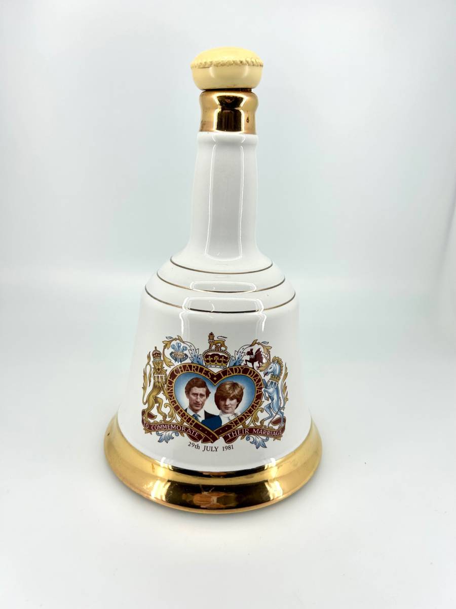 ベル チャールズ皇太子 ダイアナ妃 白 陶器 BELL'S 重量1350g スコッチ