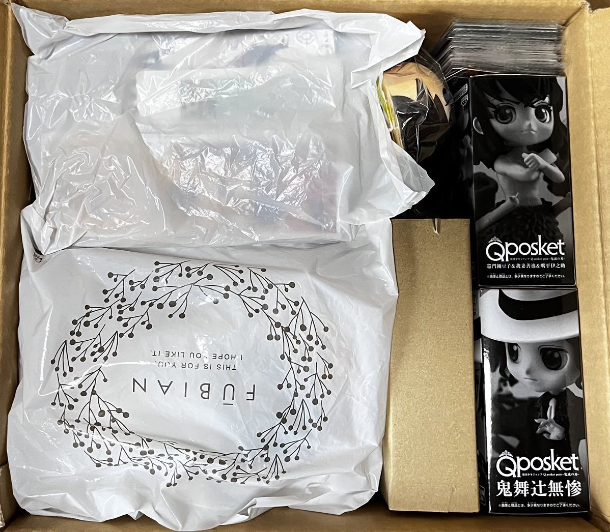 鬼滅の刃 まとめ 煉獄杏寿郎 竈門禰豆子 竈門炭治郎 ufotable カフェ 缶バッジ ポストカード ぱしゃこれ アクキー ウエハース 冨岡義勇