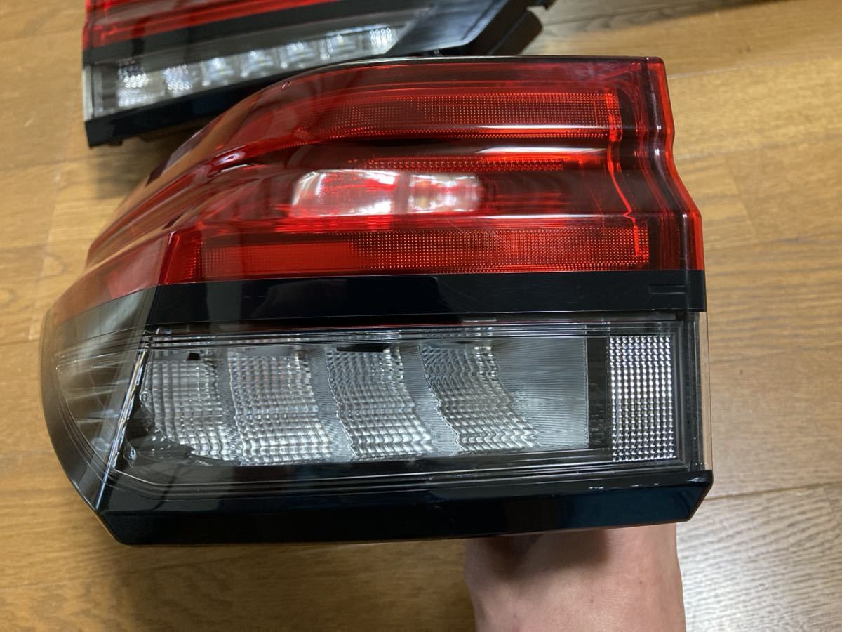 日産ノートオーラe13LEDテールランプ左② 美品 純正 E13 ノート オーラ LED テールランプ 左 26555-6XL0A(P) 26555