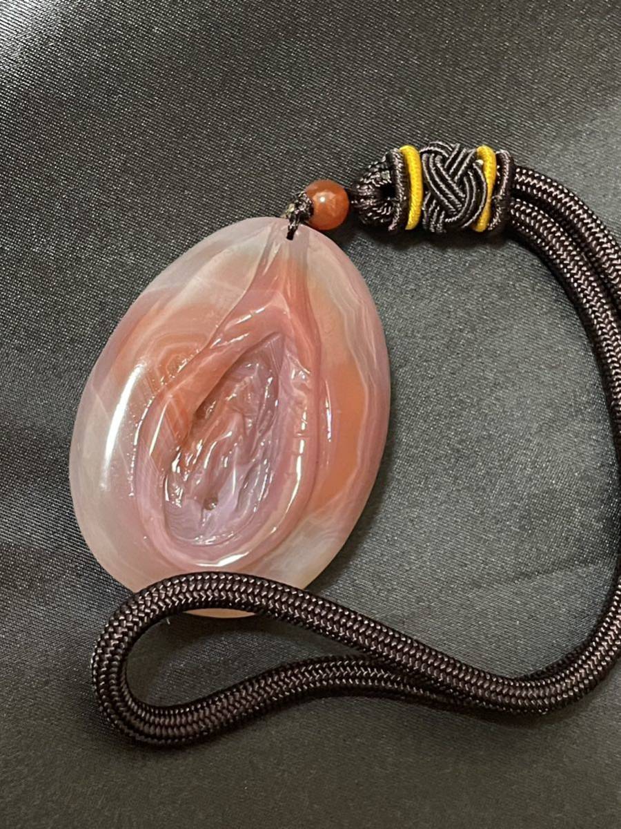 縁結び 女陰 ヌードメノウ 生命の源 女性器 趣味 天然石 瑪瑙 彫り物 A9 天然芸術品 女陰 ヌードメノウ 貴重 生命の起源 女性器 趣味 天然石 極
