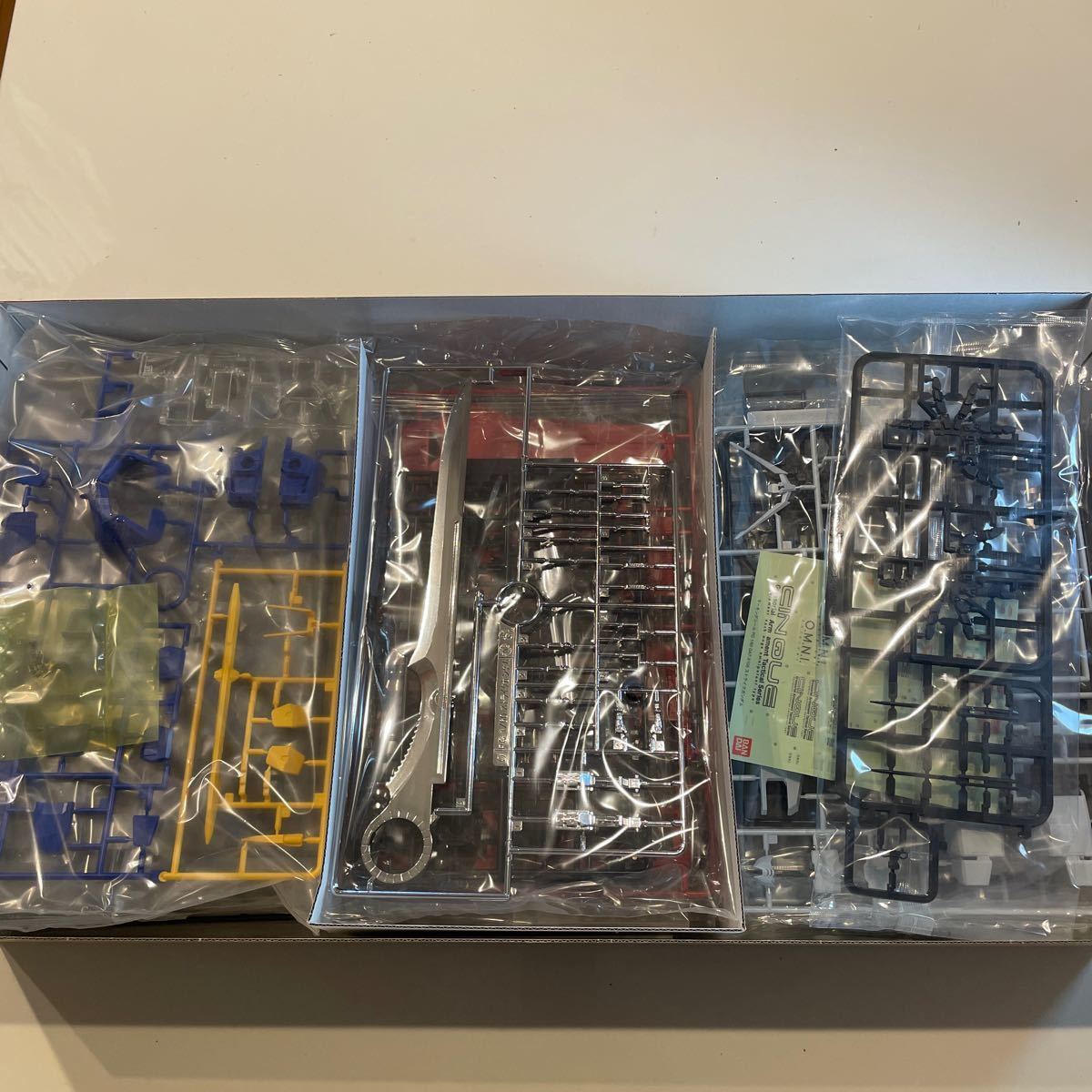 初回発売月製　GAT-X105 ストライクガンダム （1/60スケール パーフェクトグレード（PG） 機動戦士ガンダムSEED 0131413） GAT-X105 ストライクガンダム 1&frasl;60 中古 (機動戦士ガンダムSEED) (ガンプラ)