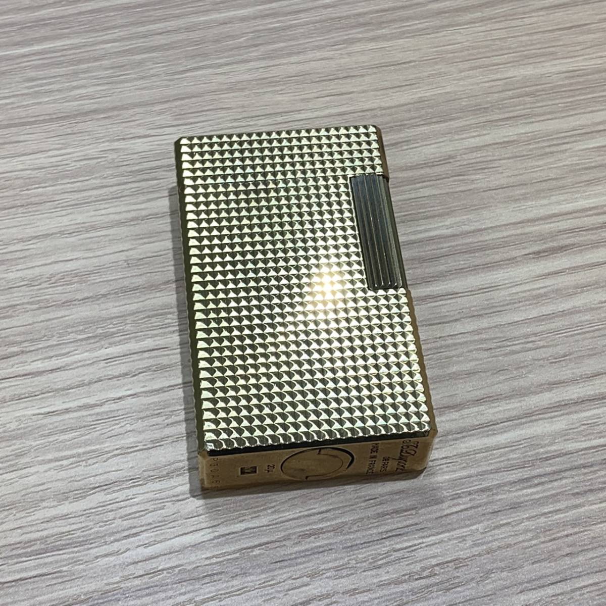 【N-16475】1円スタート S.T.Dupont ダイヤモンドヘッドカット ゴールドカラー ローラーガスライター ライン２ デュポン 動作未確認 中古品 ライター デュポン ガスライター