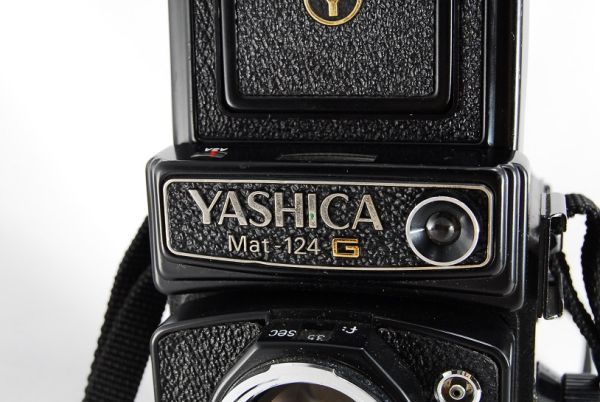 豊富な，定番人気】 ヤシカ 二眼レフ○YASHICA Mat-124G