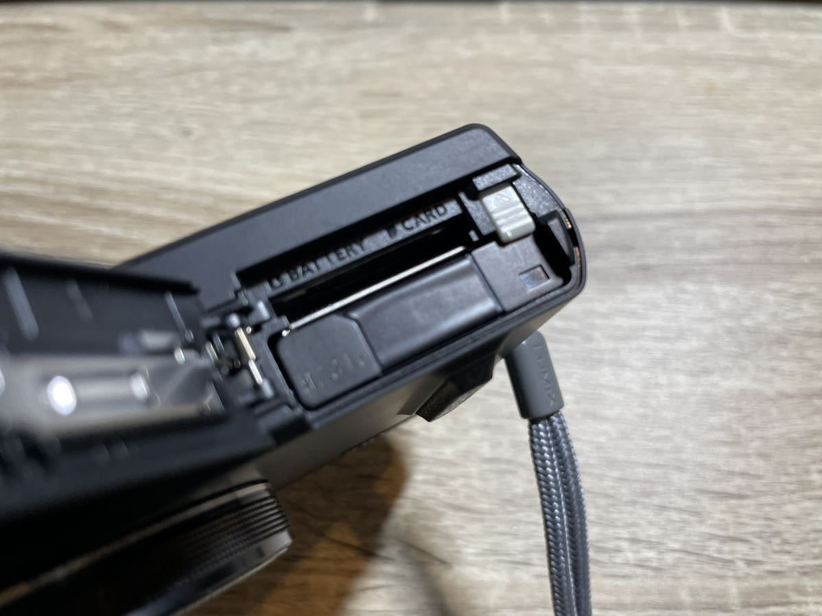 デジタルカメラ LUMIX パナソニック Panasonic tz60 ブラック 動作品