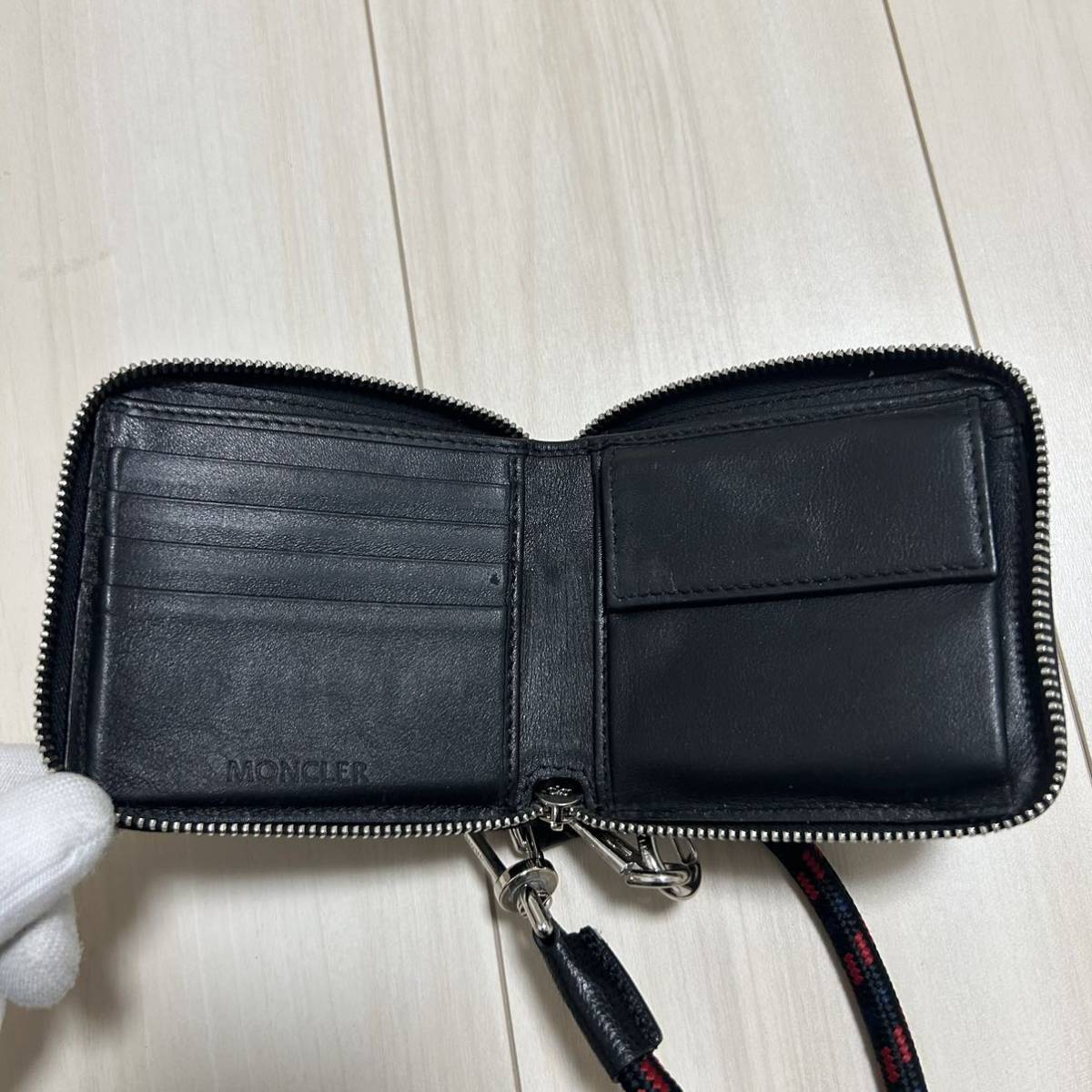 最安値】MONCLER モンクレール ショルダーストラップ付き レザー 二
