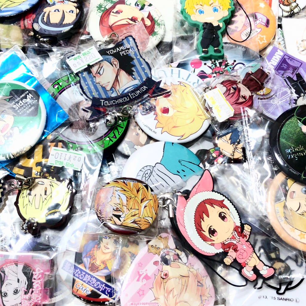 アニメ雑貨ノンジャンルグッズ 缶バッジなど100点大量まとめ売り1