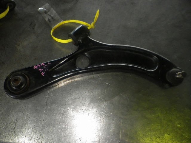 【検査済】 H22年 スイフト スポーツ CBA-ZC31S 右フロントロアアーム M16A 45201-57K00 [ZNo:05006593] 9706