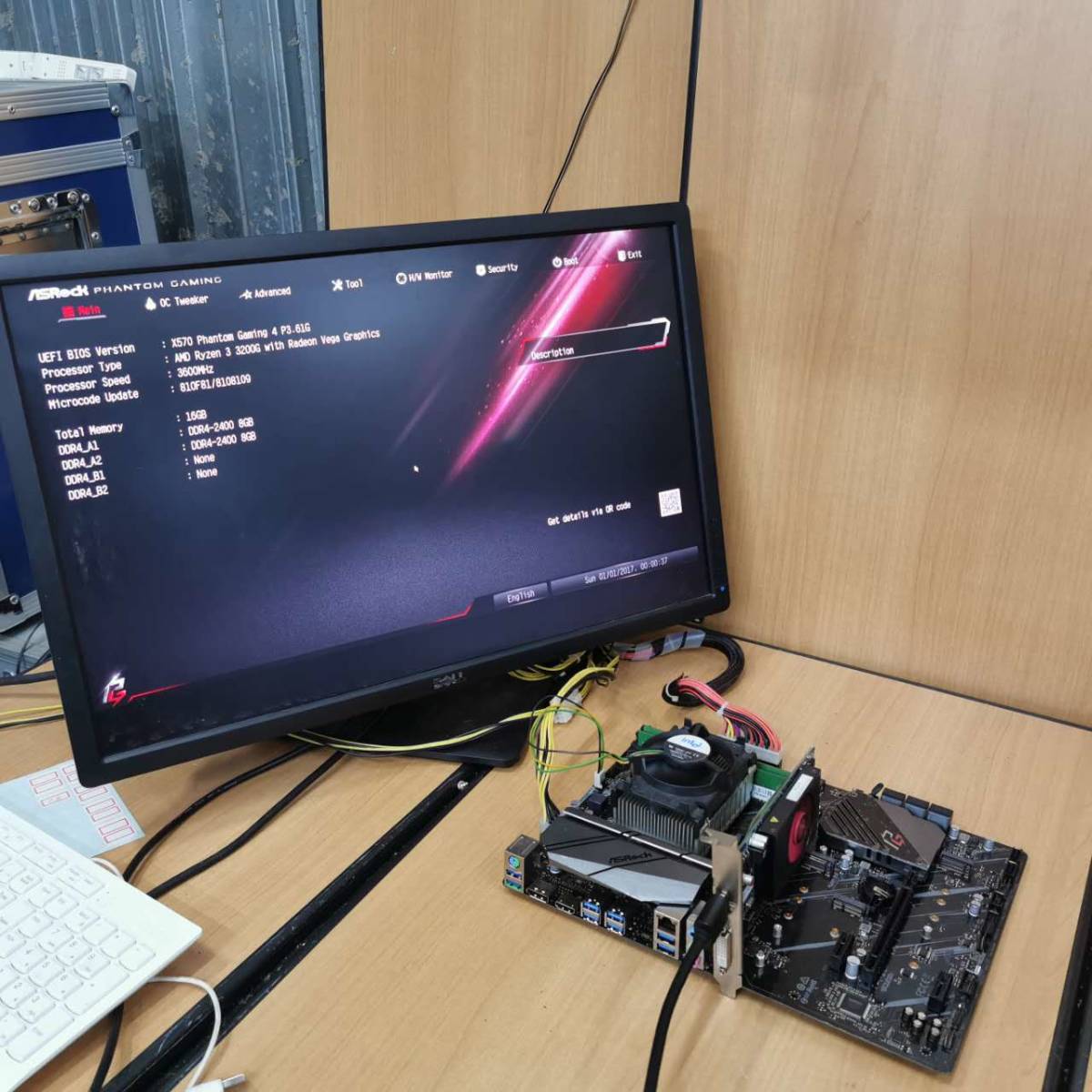 ASRock X570 phantom gaming 4//ATXマザーボード/AMD AM4 Ryzen 4000，5000対応/PCパーツ 自作PC DIY 修理材料★ ジャンク★