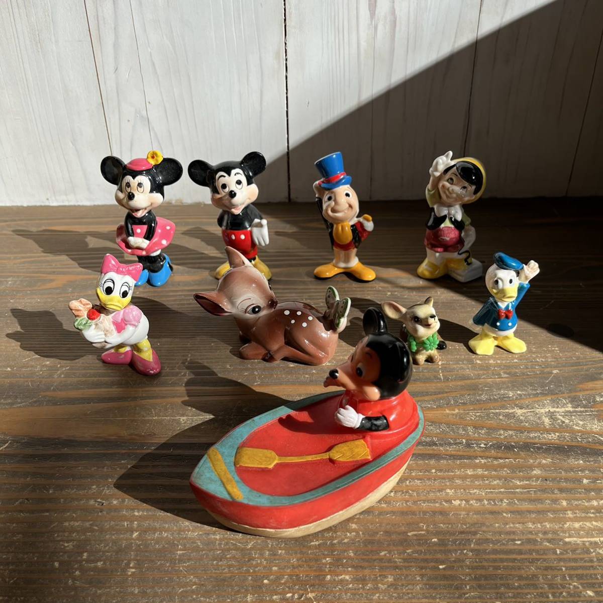 新品，大人気 ディズニー 陶器 置物 ミッキー ゴム製 ボート ピノキオ バンビ クリケット デイジー 玩具 Disney(その他)｜売買されたオークション情報、yahooの商品情報をアーカイブ公開 - オークファン その他