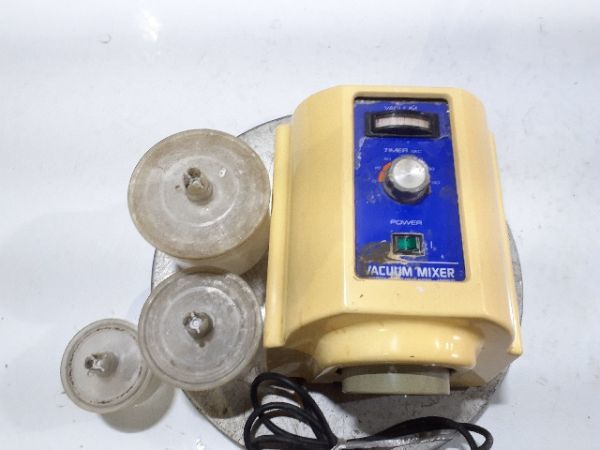 【1円スタート！】モリタ バキュームミキサー VM-113 攪拌カップ3個付き 歯科技工 動作良好 九
