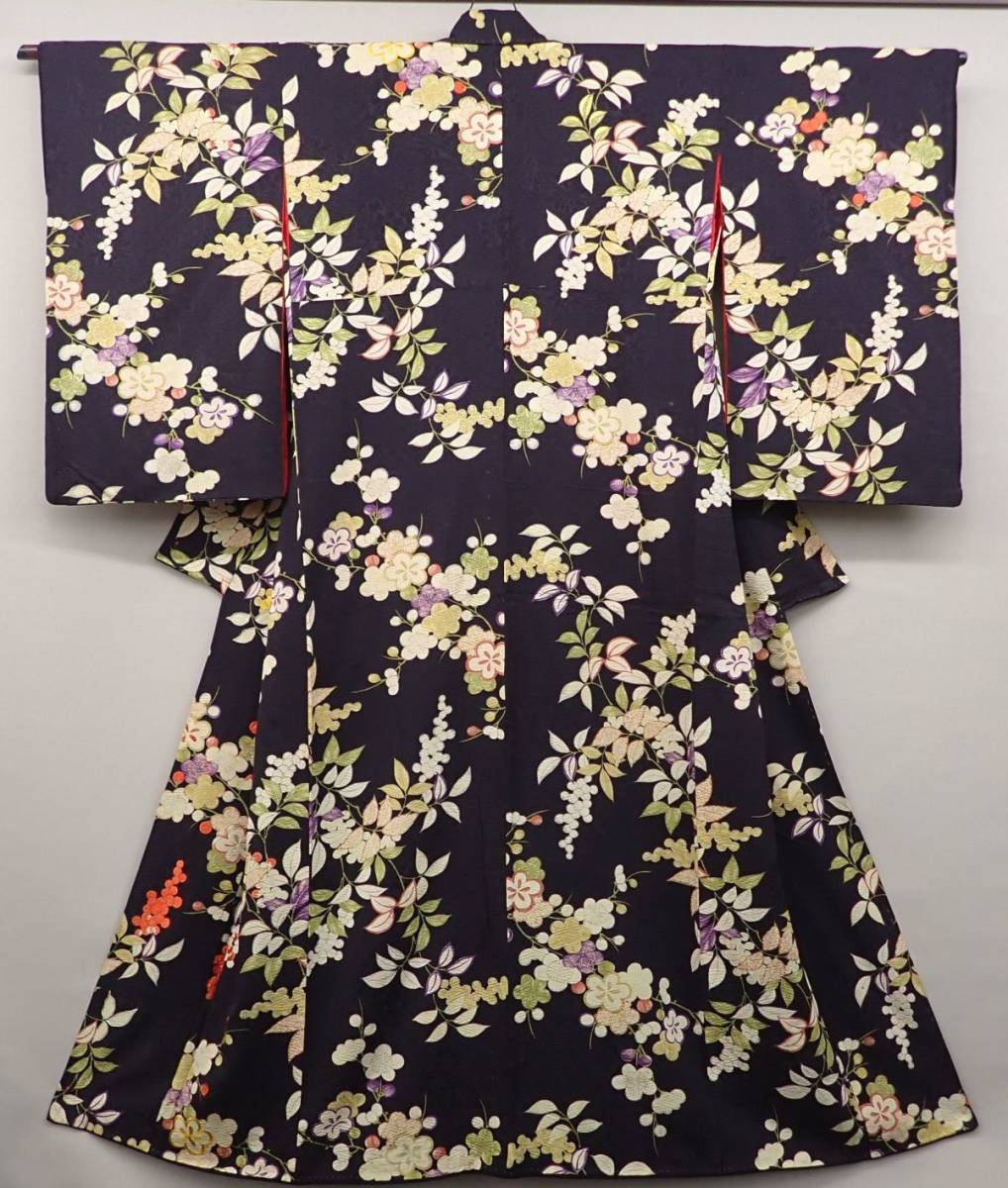 ●着物38 アンティーク 日本刺繍 金駒銀駒刺繍 梅 南天 正絹 着丈148.5cm●着物/和装品/保管品/消費税0円