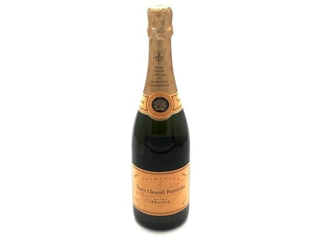 Veuve Clicquot ヴーヴクリコ イエローラベル ブリュット シャンパ-ニュ ピノ・ノワール/シャルドネ/ピノ・ムニエ 750ml 12% 化粧箱あり イエローラベル ヴーヴクリコ ブリュット 泡ラヴァーズ 送料無料》シャンパン ハーフボトル