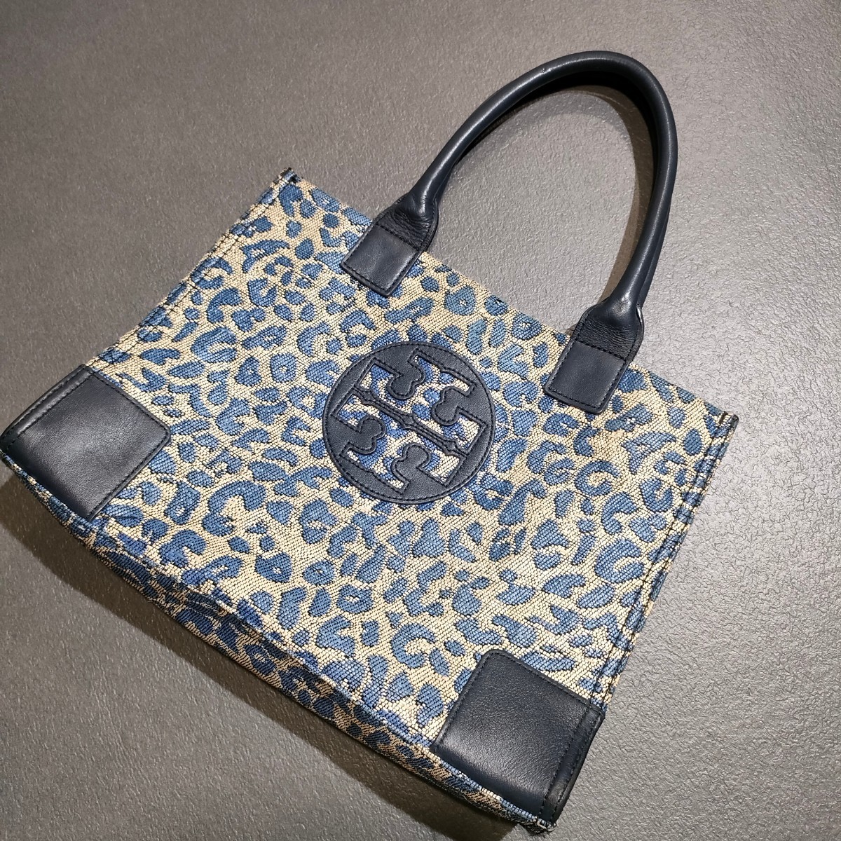 Tory Burch トリーバーチ トートバッグ レオパード A4可 美品✨️ TORY BURCH レオパード トートバッグ ハンドバッグ 豹柄 ヒョウ