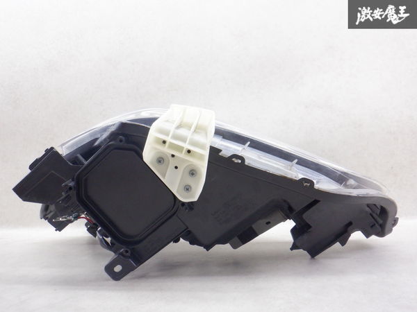 トヨタ純正 ZVW40W ZVW41W プリウスα 後期 ハロゲン ヘッドライト ヘッドランプ 右 右側 運転席側 KOITO 47-64 棚2L21 純正 後期 プリウスα プリウスα型式：DAA-ZVW41W（トヨタ）のクルマカタログ｜中古車の ルーフスポイラー LEDビーム