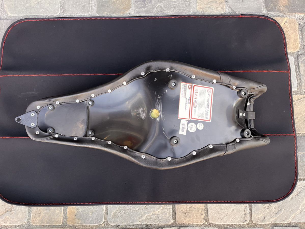 06〜ダイナ RSD ローランドサンズデザイン アベンジャー ガンファイターシート _6