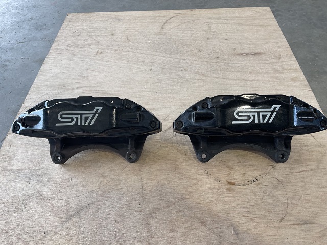 WRX STI VAB用　フロント純正キャリパー