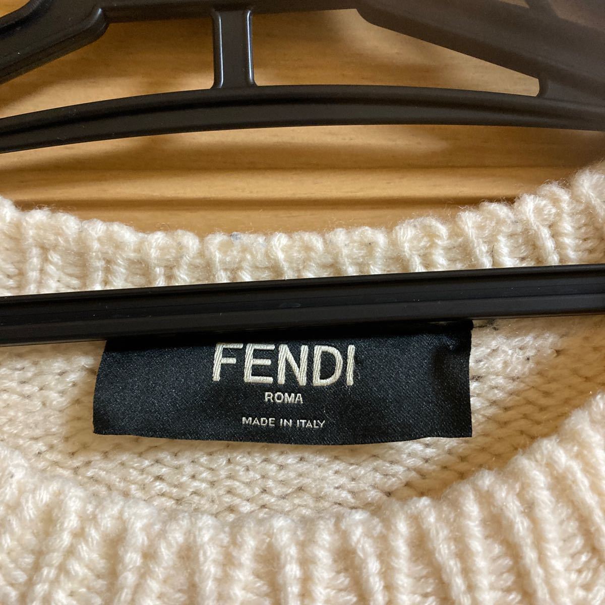 ⭐︎★⭐︎様 FENDI フェンディ ニット セーター FF ホワイト | ウール 黒 ロゴ
