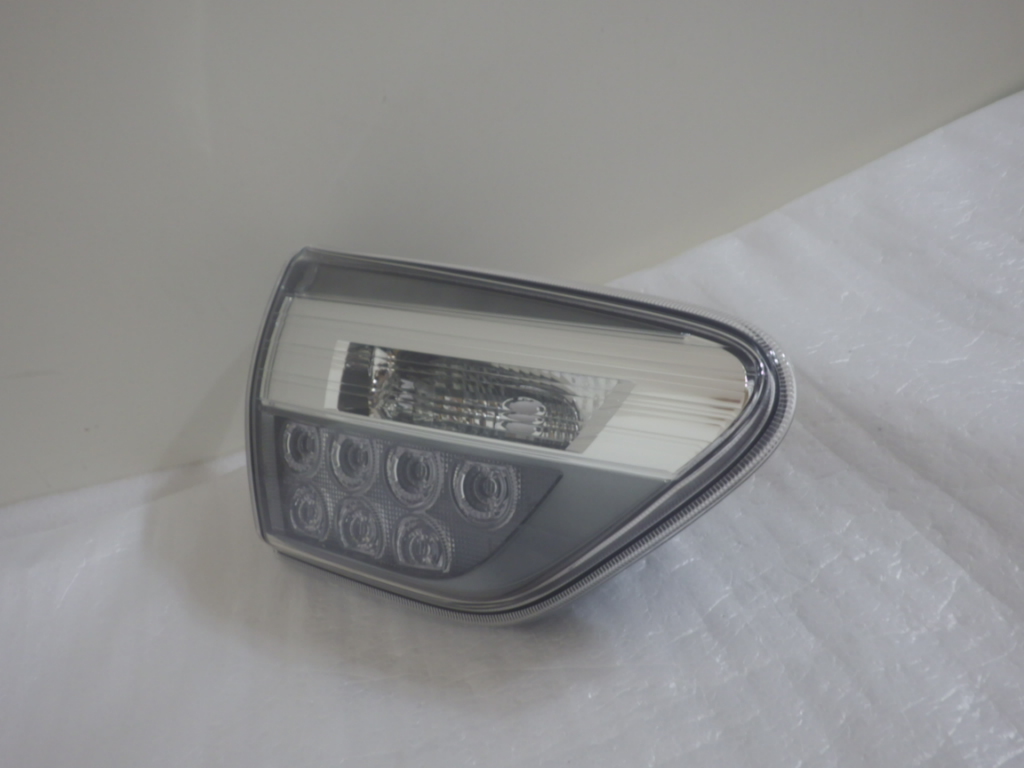 PTM-3112　良品　ウィッシュ　ZGE20W　後期　左　テール　フィニッシャー　ユニットのみ　ICHIKOH　68-20　81591-68020