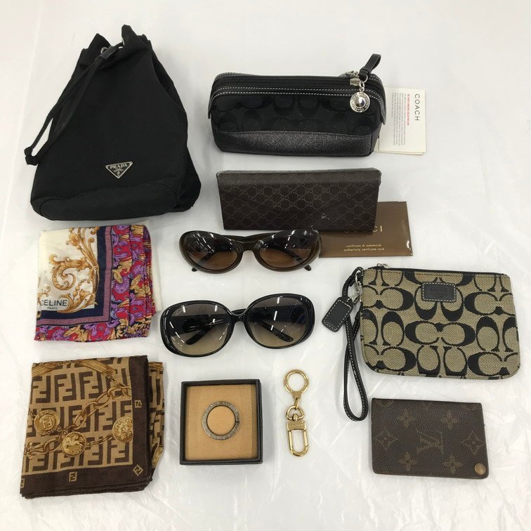 鉄製 鍔 鐔 木箱入り 金 象嵌 銀 覆輪 正阿弥銘 骨董 江戸 希少 脇差