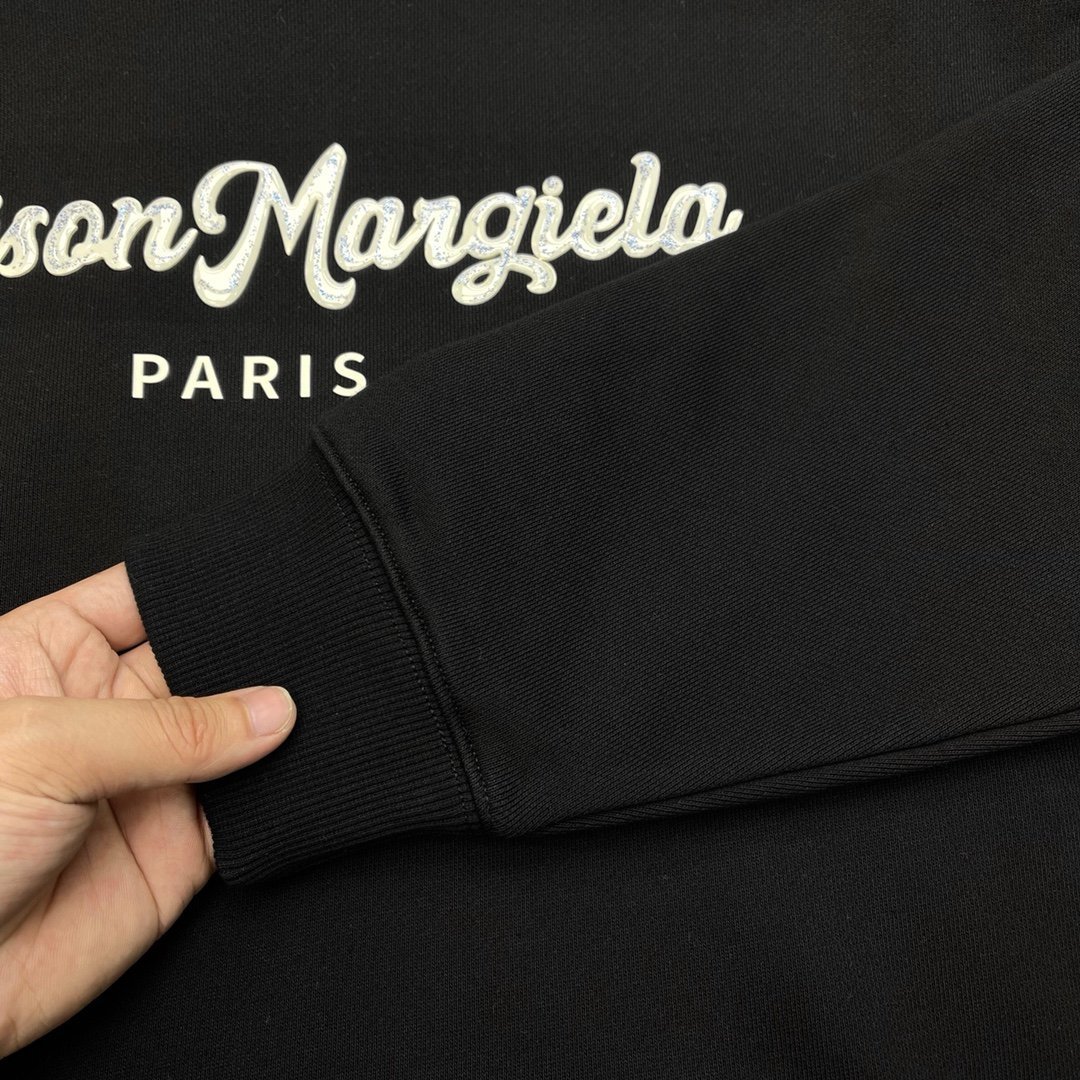 格安，人気 Maison Margiela マルタンマルジェラ　パーカ　フード付き　胸元ロゴ　コットン　M-3XL　サイズ選択可能　MM6　2701