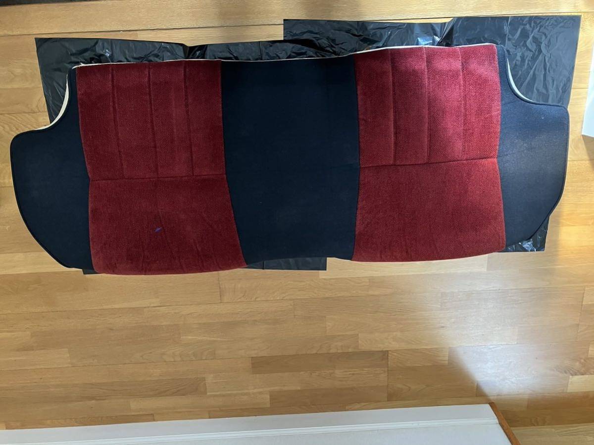 【中古品】日産 R30スカイライン リアシート座面(4ドア)