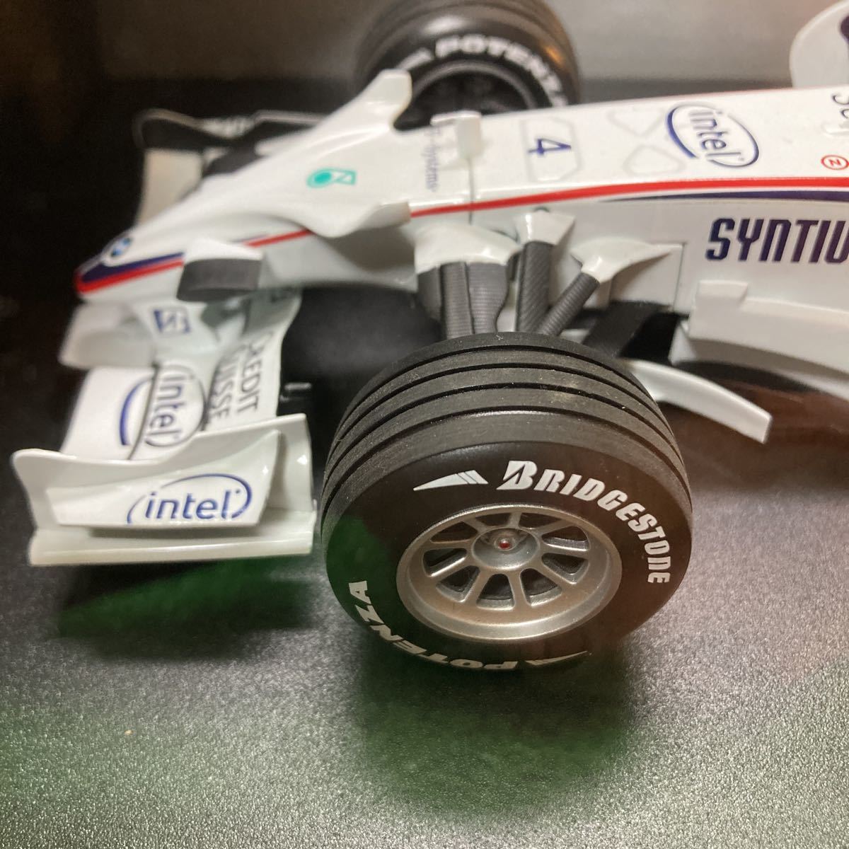 ☆1/18 ミニチャンプス 【BMW SAUBER F1.08】 R. KUBICA 2008 ◇半額