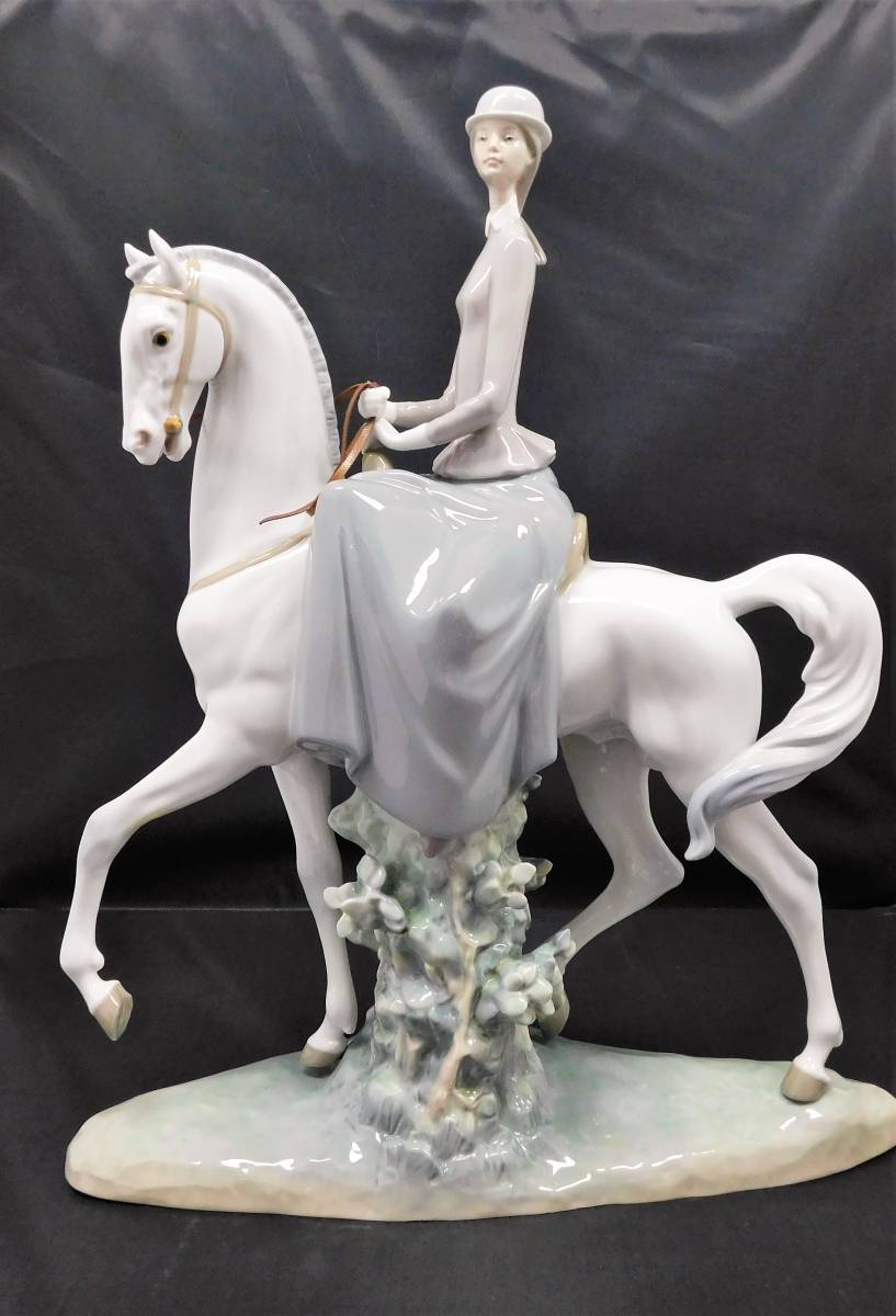 LLADRO リヤドロ 白い馬の少女 【公式通販】