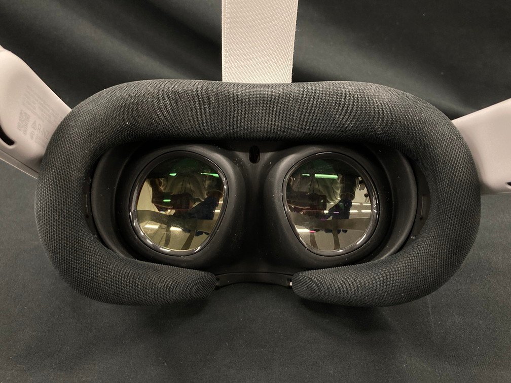 META QUEST3 メタクエスト3 VRヘッドセット 箱付き 通電〇【BLAU4097】