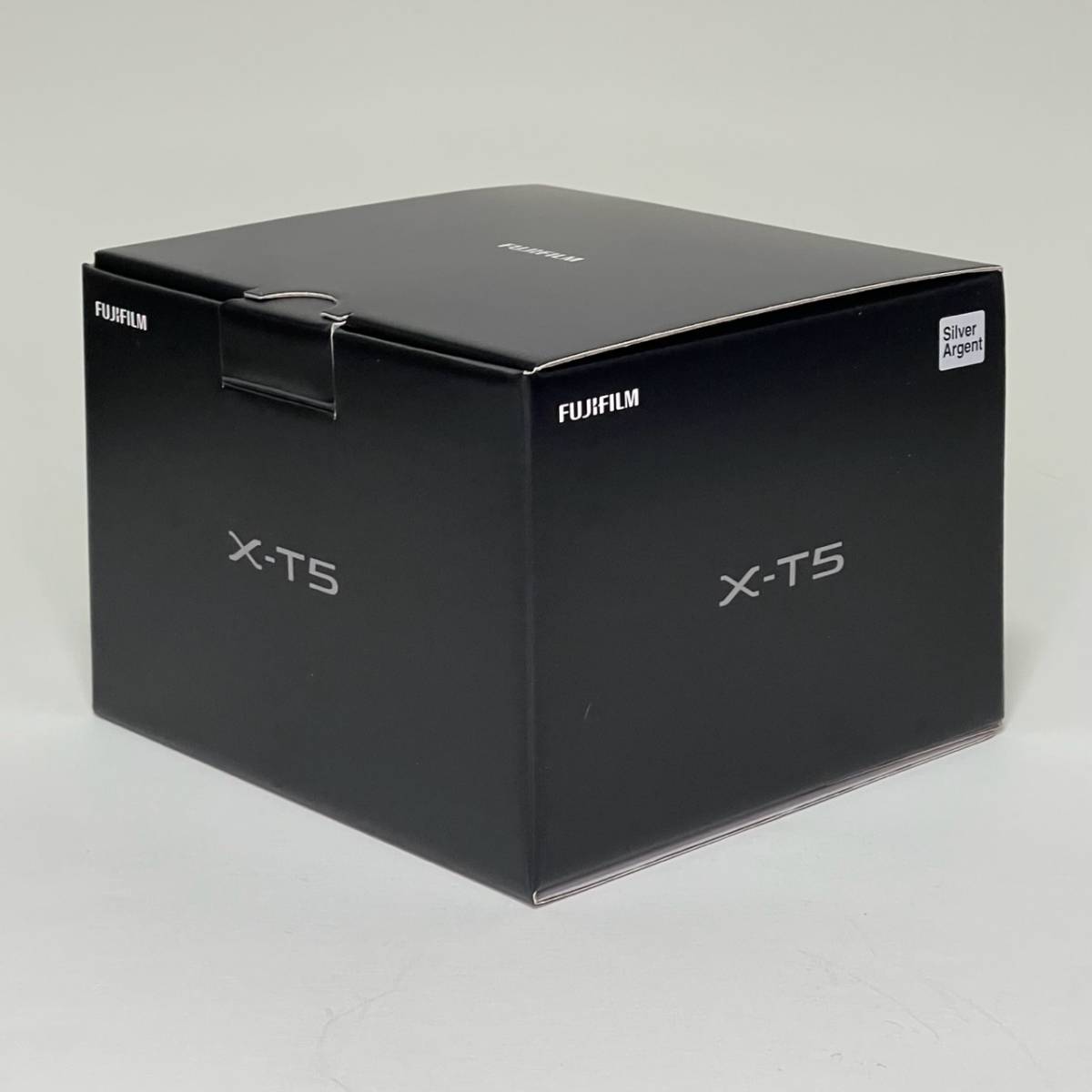 FUJIFILM X-T5ボディ シルバー 未開封品 撮影の為開封 保証書店あり