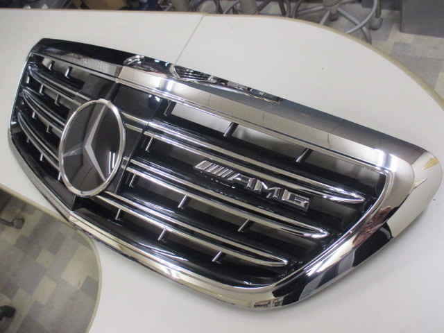 ベンツ Sクラス W222（ 前期）社外フロントグリル(ベンツマーク