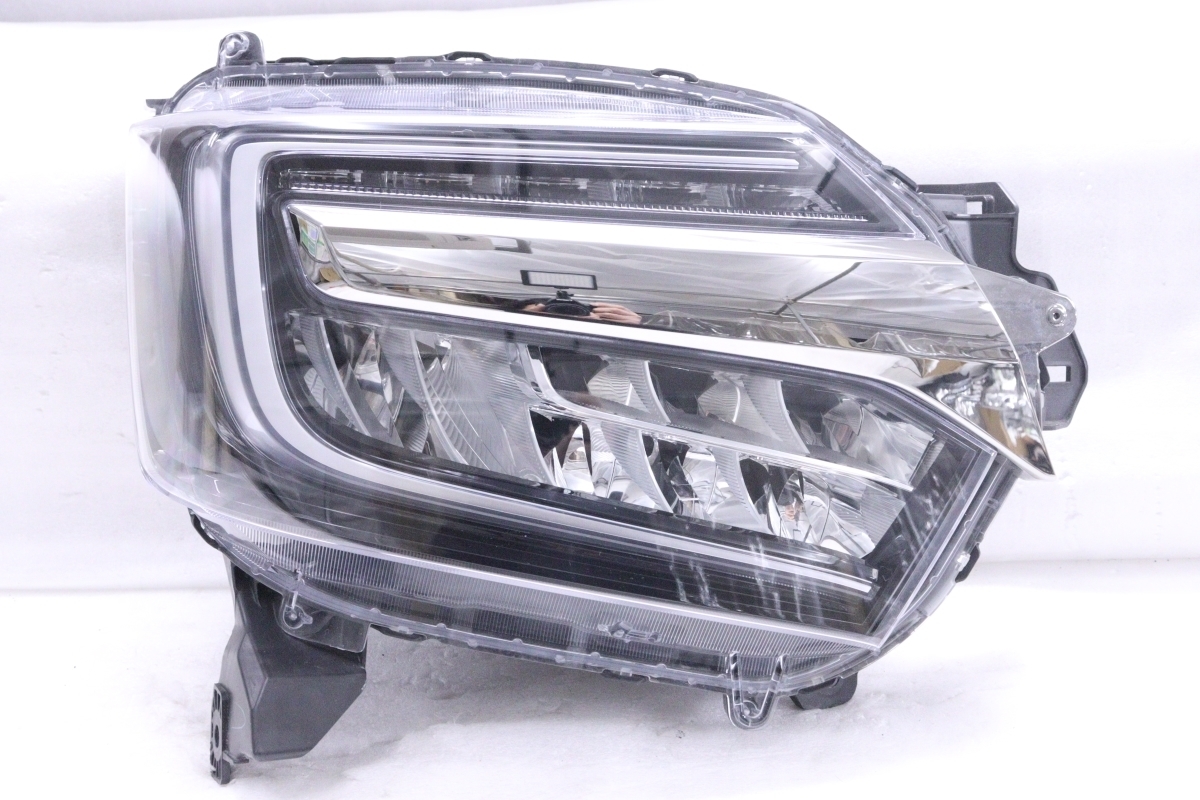 42-108☆極上品☆LED JF3 N-BOXカスタム☆右ヘッドライト STANLEY