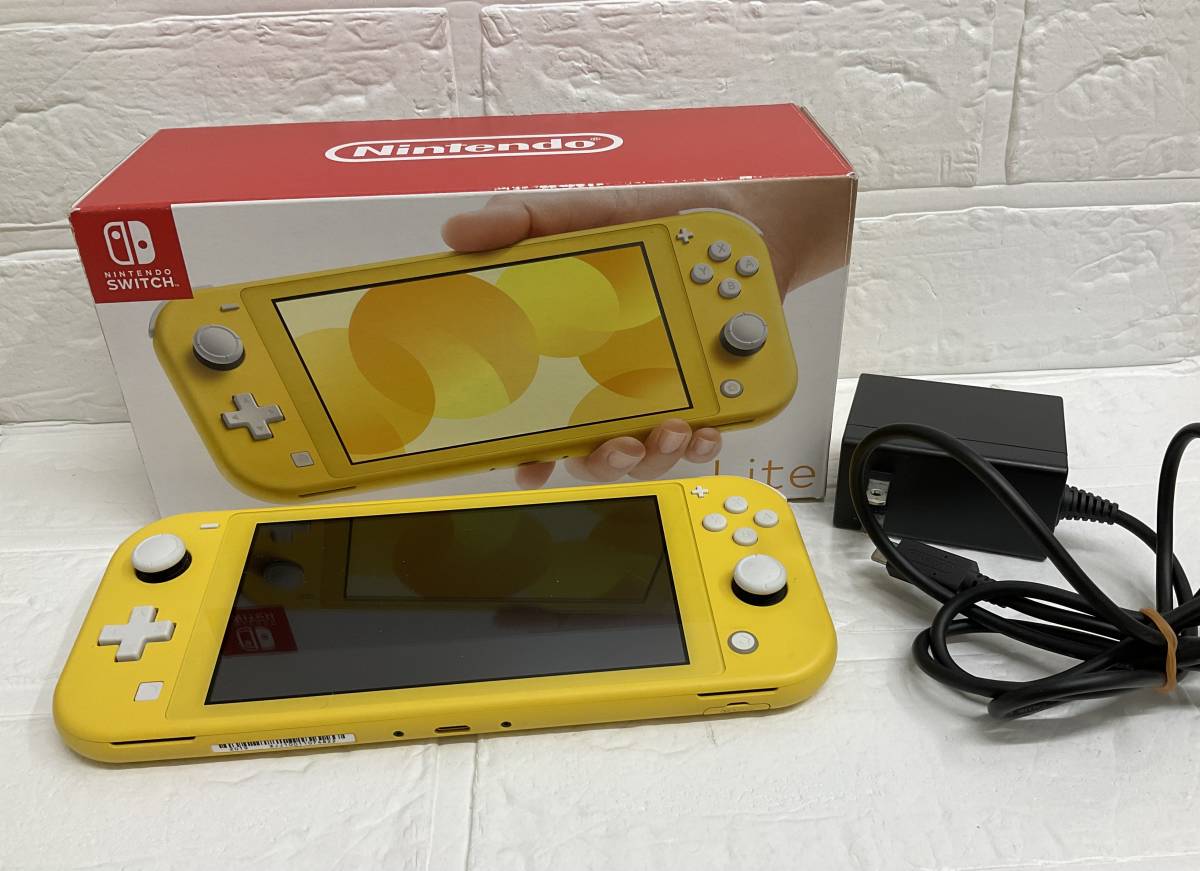 NintendoSwitchLight イエロー 本体のみ （Nintendo Switch Lite  