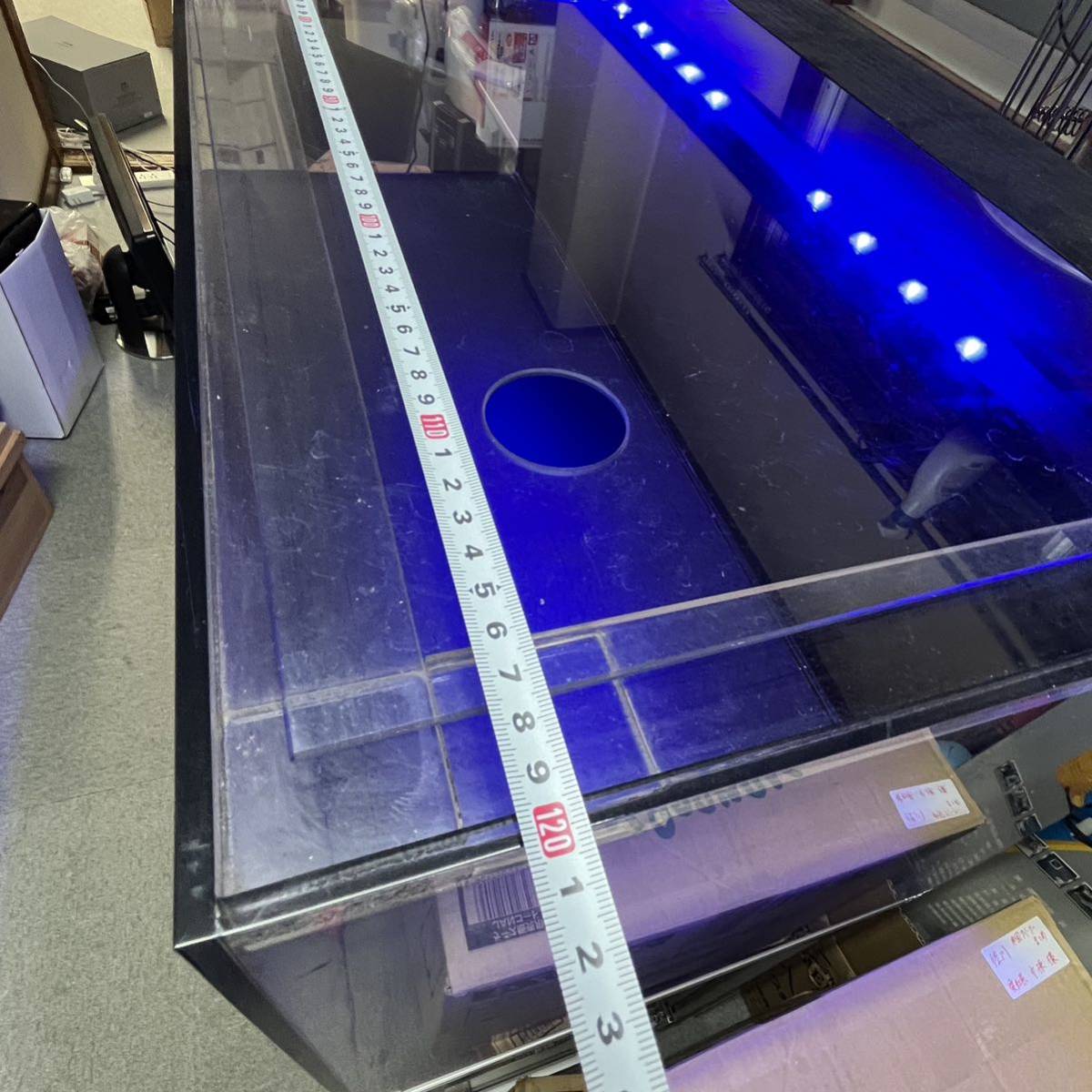 大型アクリル水槽 LEDライト付き 良品 大型水槽 120cm アクリル水槽 ブラックライト 照明付 kotobuki
