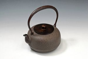 正寿堂 鉄瓶のYahoo!オークション(旧ヤフオク!)の相場・価格を見る  