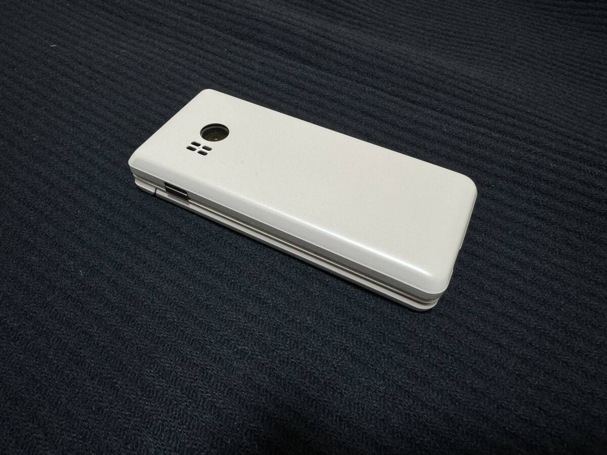 AQUOS ケータイ4 A206SH Y mobile ワイモバイル 白 ホワイト(携帯電話