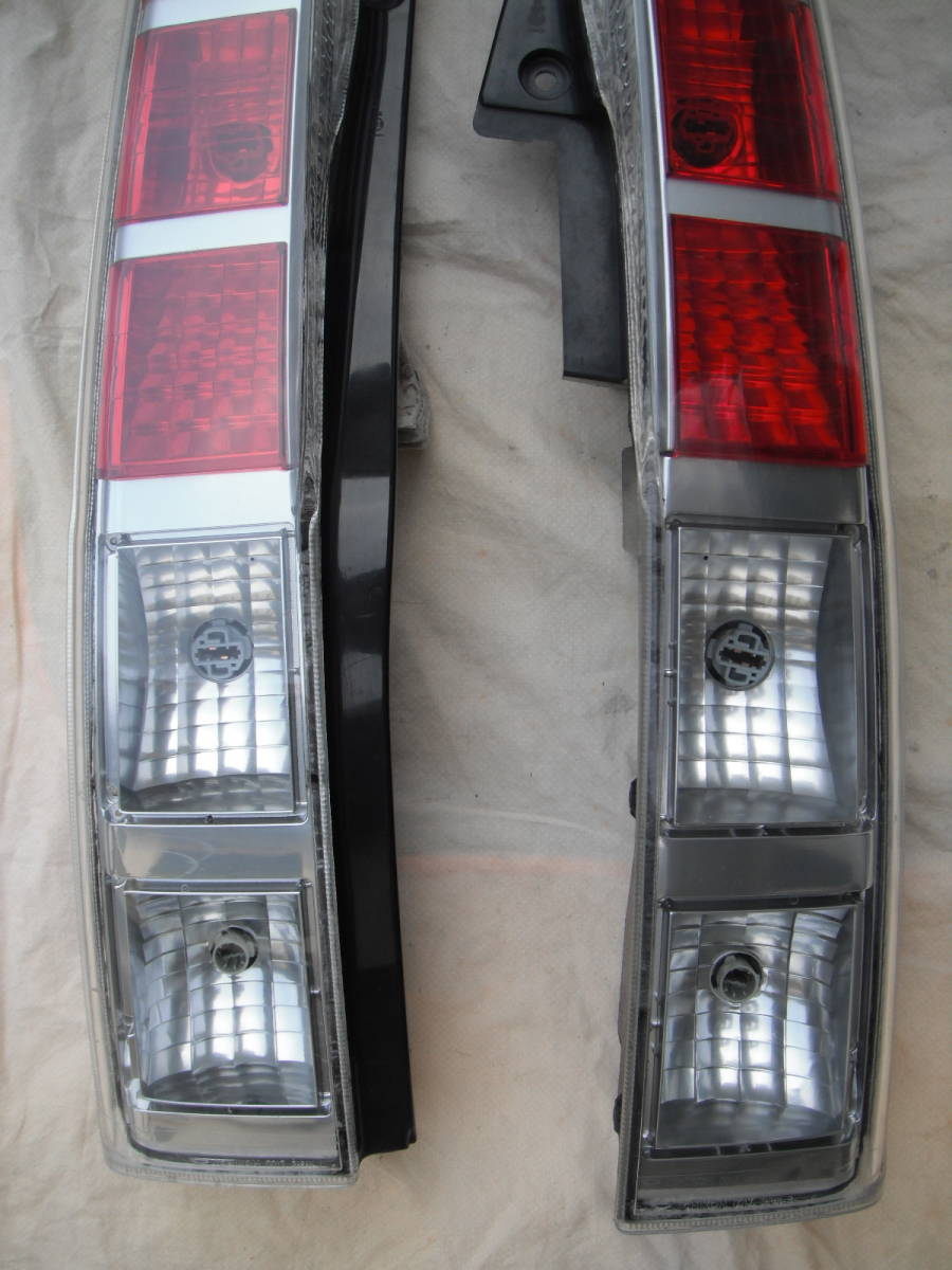 L150S ムーヴカスタム☆後期純正テールレンズ☆ L150S L152S L160S ムーヴカスタム 後期 純正加工 オールクリアテール