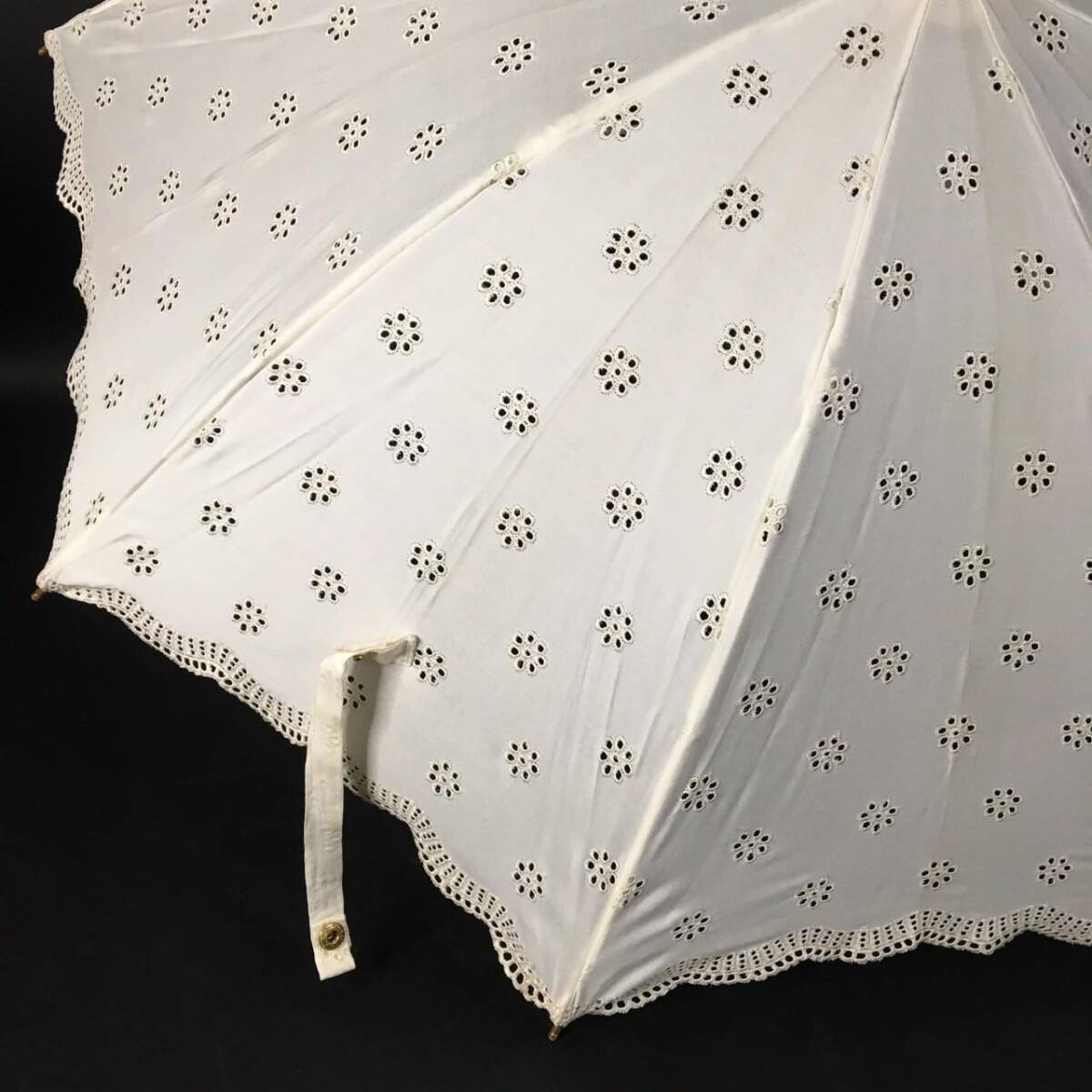 ER0229-52-4 CELINE セリーヌ 長傘 雨傘 日傘 傘 ウッドハンドル
