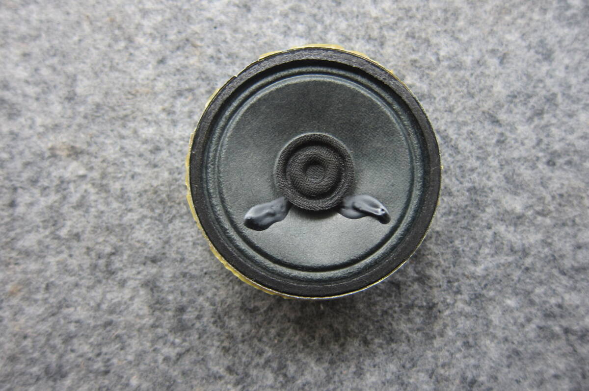小型スピーカー 50mm ８Ω 0.5W 厚み21mm 上部径18mm ラジオからの撤去品 12-13-2-2_4