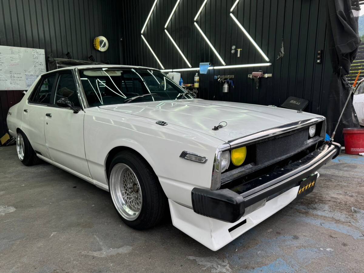 日産 スカイライン ジャパン GT-EX 5速MT 2000cc 3連キャブ タコ足 SSR14インチAW SKYLINE JAPAN 旧車 名車 ハコスカ ケンメリ_2