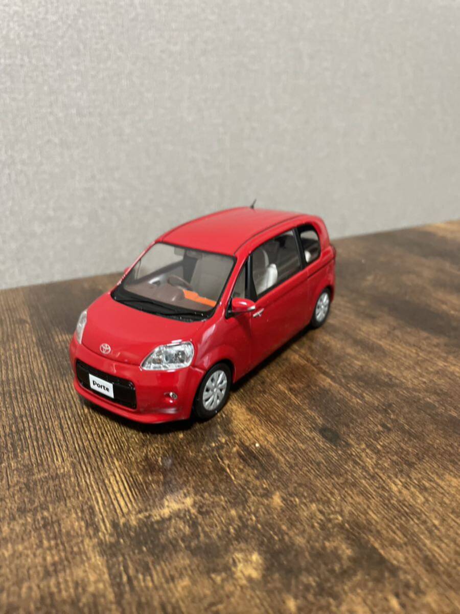 トヨタ TOYOTA ポルテ　3P0 スーパーレッドＶ　　　1/30色見本ミニカー非売品_1
