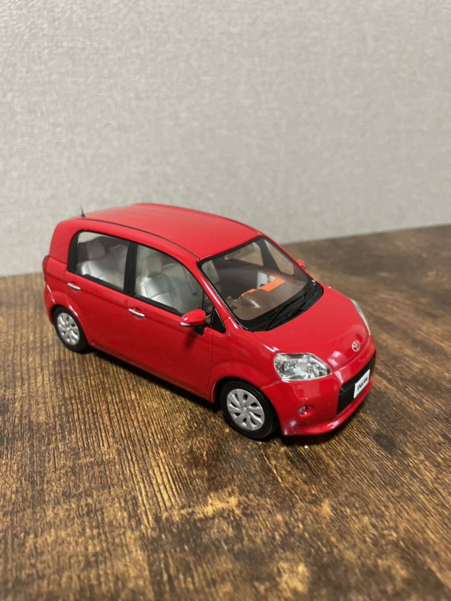 トヨタ TOYOTA ポルテ　3P0 スーパーレッドＶ　　　1/30色見本ミニカー非売品_2