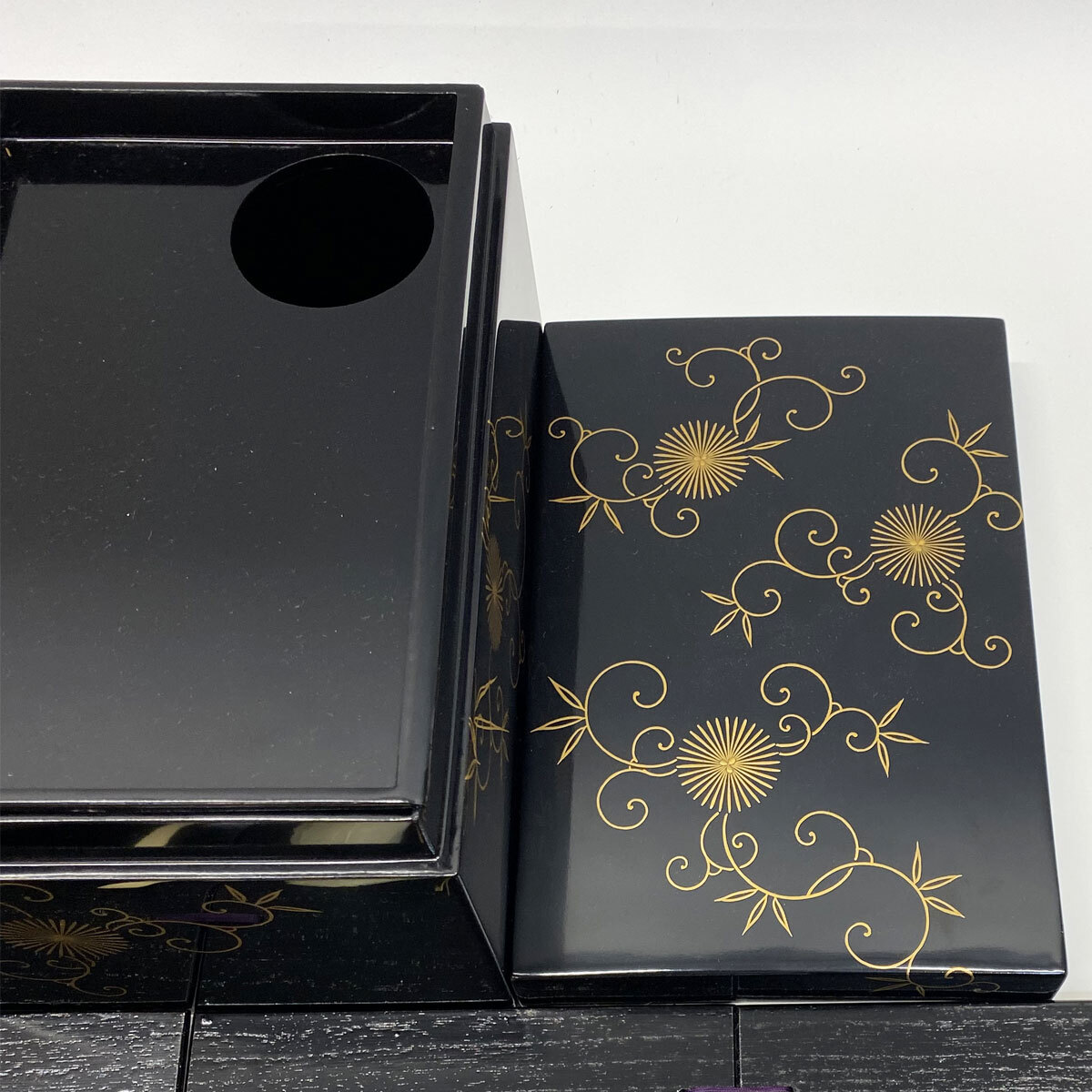 茶道具 茶箱 茶箱セット 蒔絵師 春峯 茶碗 棗 茶筅 茶筅筒 香合 器据