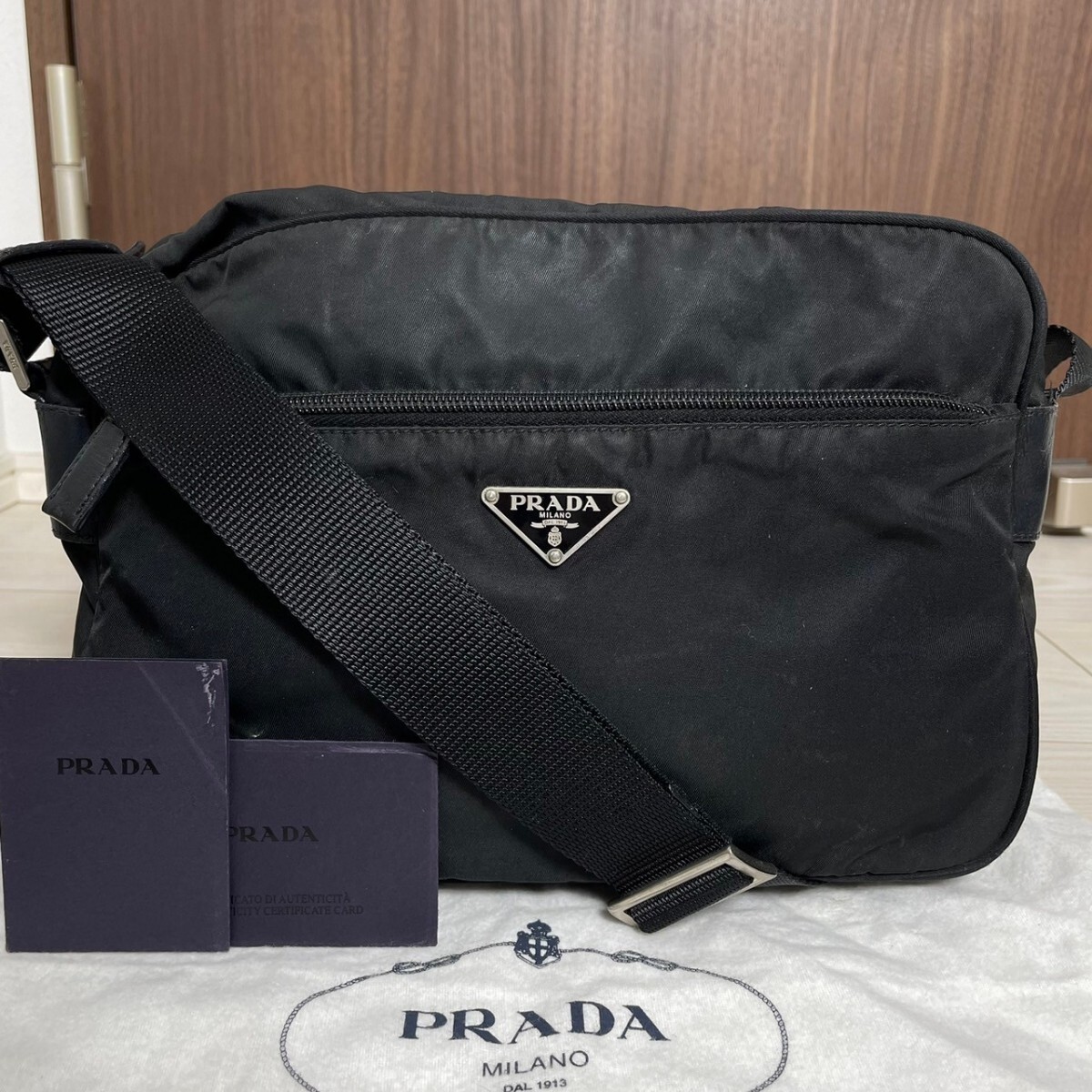 ギャランティ付き○プラダ PRADA ショルダーバッグ テスート ギャランティ付き○プラダ PRADA ショルダーバッグ テスート