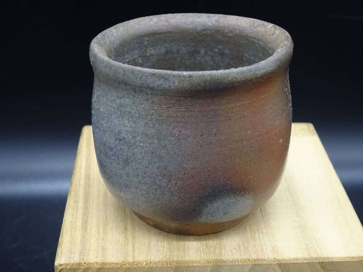 飾り壺 備前焼 共箱付き ☆備前焼 人気実力作家 安藤利喜 ☆備前窯変ぐいのみ 共箱、陶歴付 酒